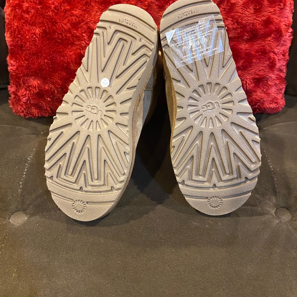 UGG boots - Picture 10 of 12